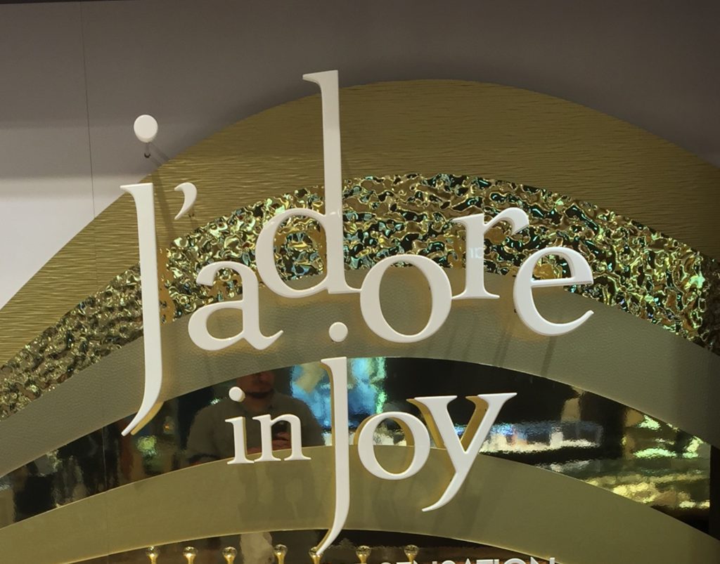 J'adore in Joy blanc