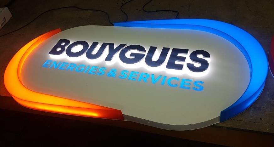fabricant enseigne lumineuse