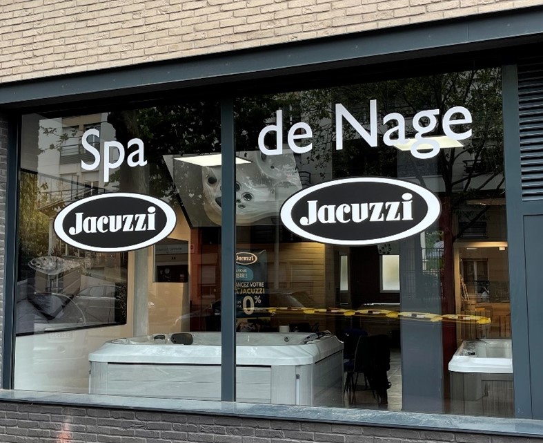 Lettrage Vitrophanie Jacuzzi