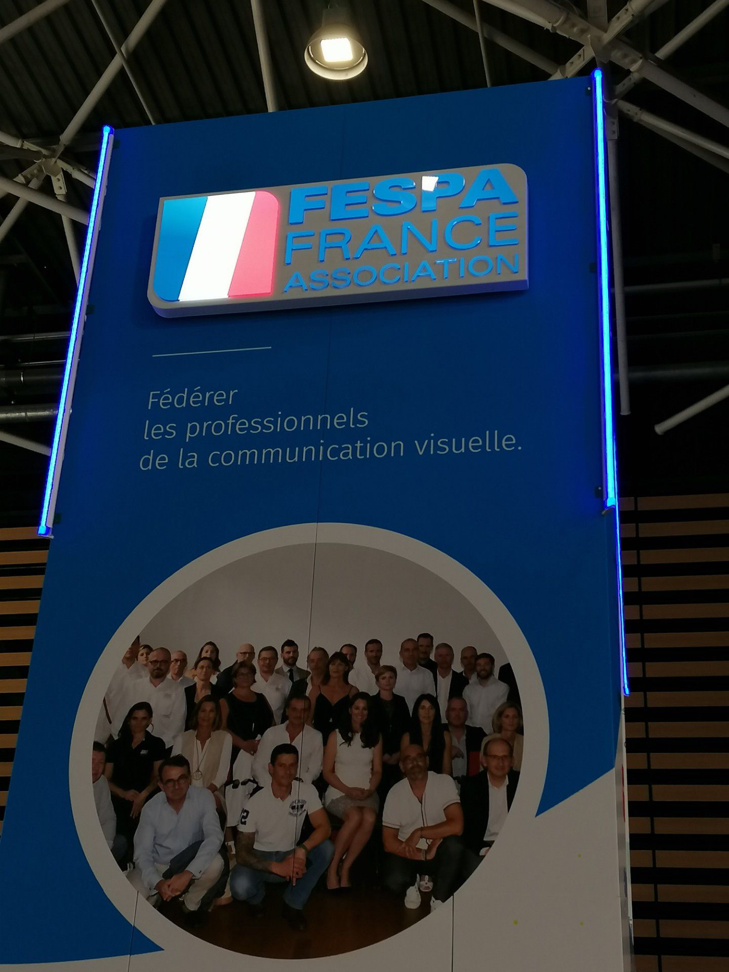 EXO SIGNS, spécialiste de la conception, la fabrication et la prestation de services d'enseignes sur-mesure, a récemment offert une enseigne à FESPA France, l'organisation professionnelle des métiers de la Communication Visuelle.