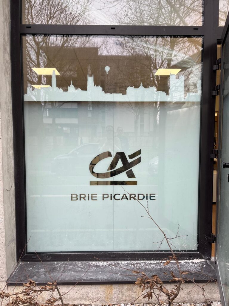 Vitrophanie agence Crédit Agricole de Montévrain