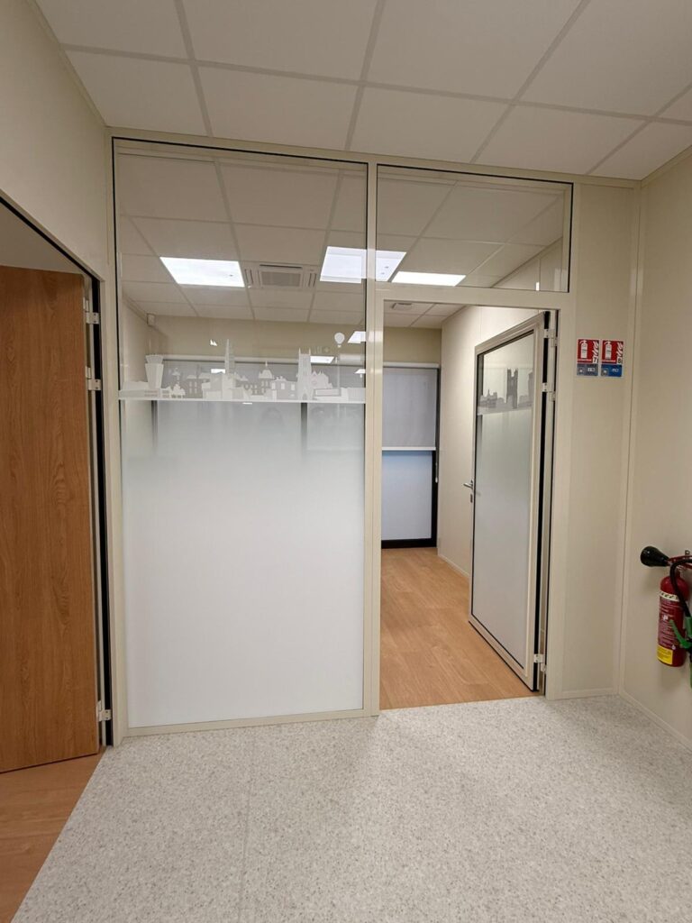 Vitrophanie agence Crédit Agricole de Montévrain