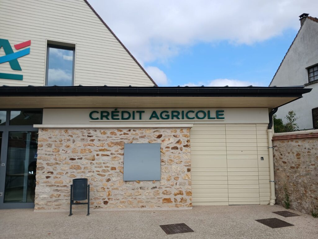 Enseignes Crédit Agricole Lésigny