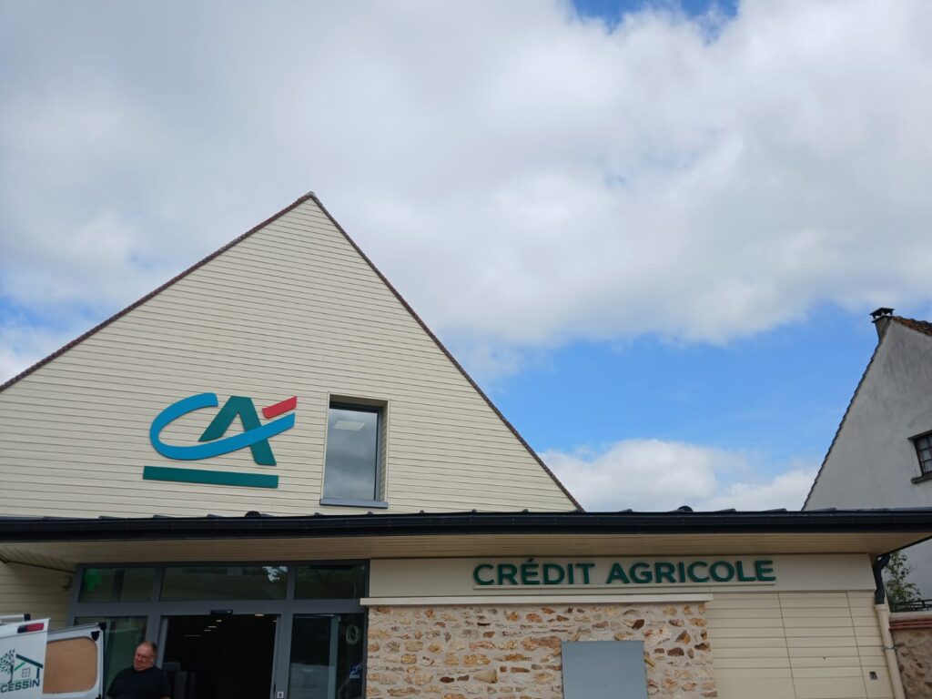 Enseignes Crédit Agricole Lésigny