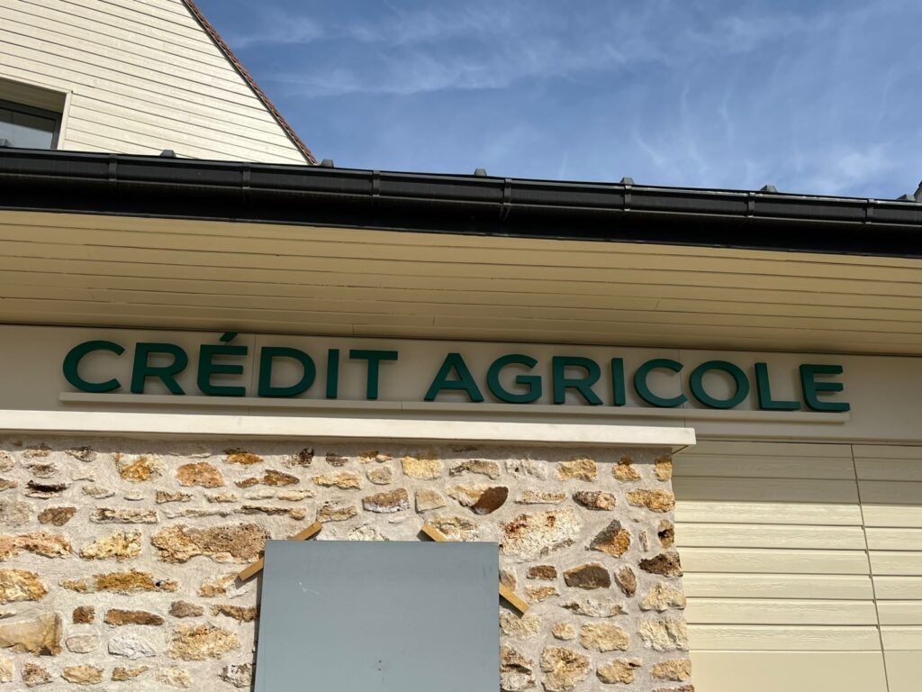 Enseignes Crédit Agricole Lésigny