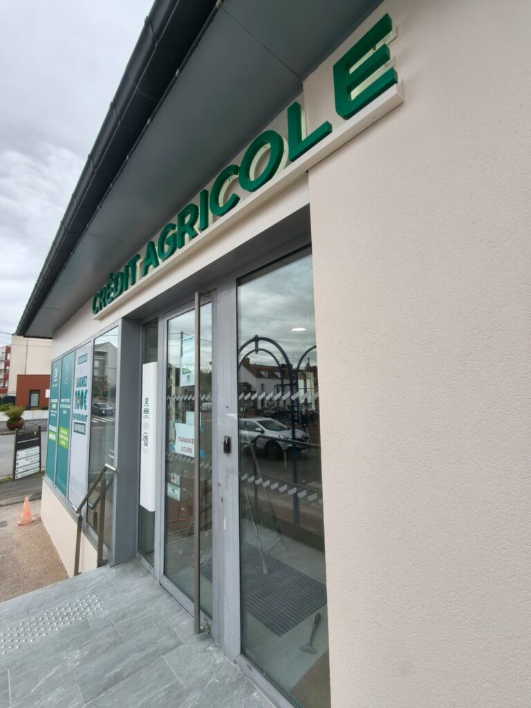 Enseignes Crédit Agricole St Fargeau Ponthierry