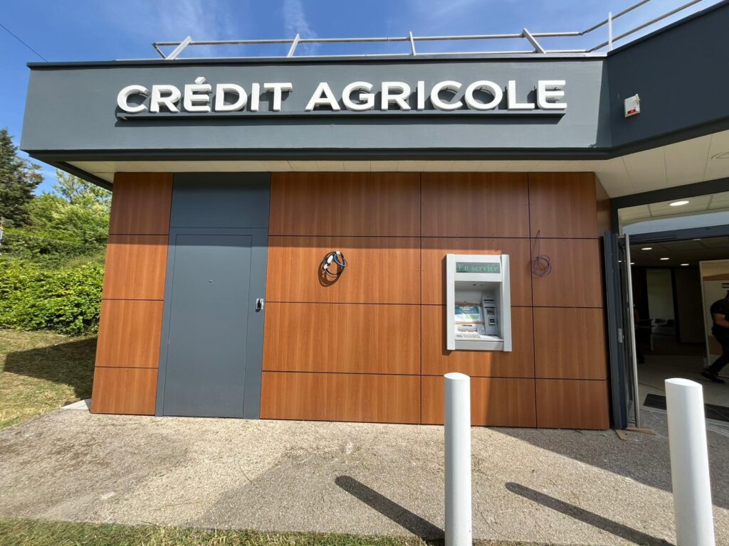 Enseignes Crédit Agricole St Pierre les Nemours